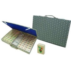 Mah-Yong BAMBOO in green textile case
* delivery time unknown *
